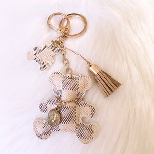Bear bag charm / key holder / white,cream checkered patter
